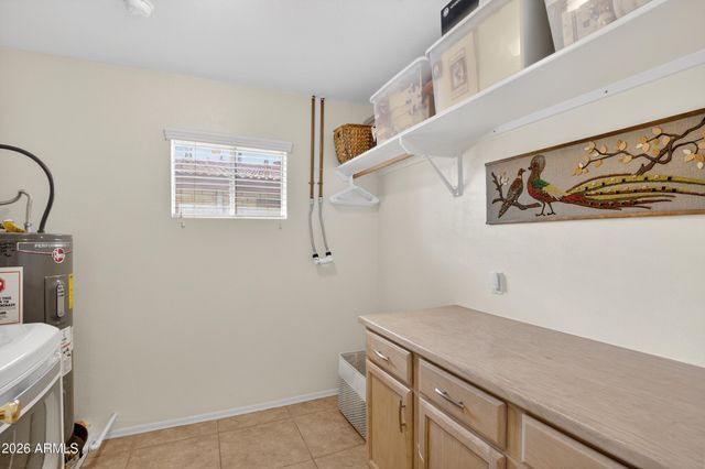 711 S REVOLTA Circle, Mesa, AZ 85208