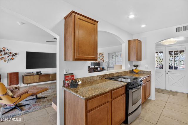 711 S REVOLTA Circle, Mesa, AZ 85208