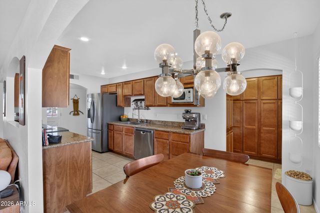 711 S REVOLTA Circle, Mesa, AZ 85208