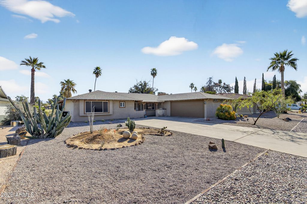 711 S REVOLTA Circle, Mesa, AZ 85208