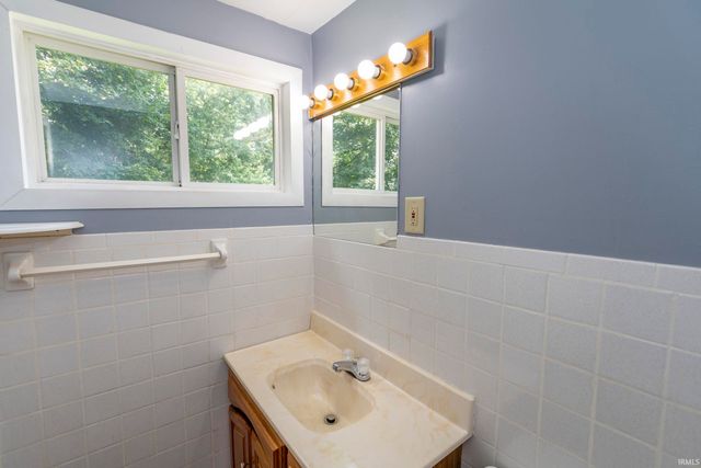 52035 County Road 9, Elkhart, IN 46514