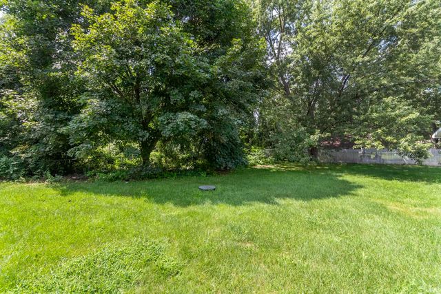 52035 County Road 9, Elkhart, IN 46514