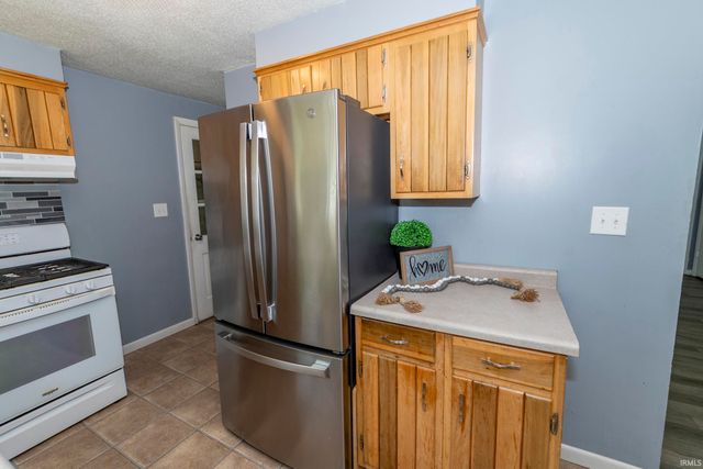 52035 County Road 9, Elkhart, IN 46514