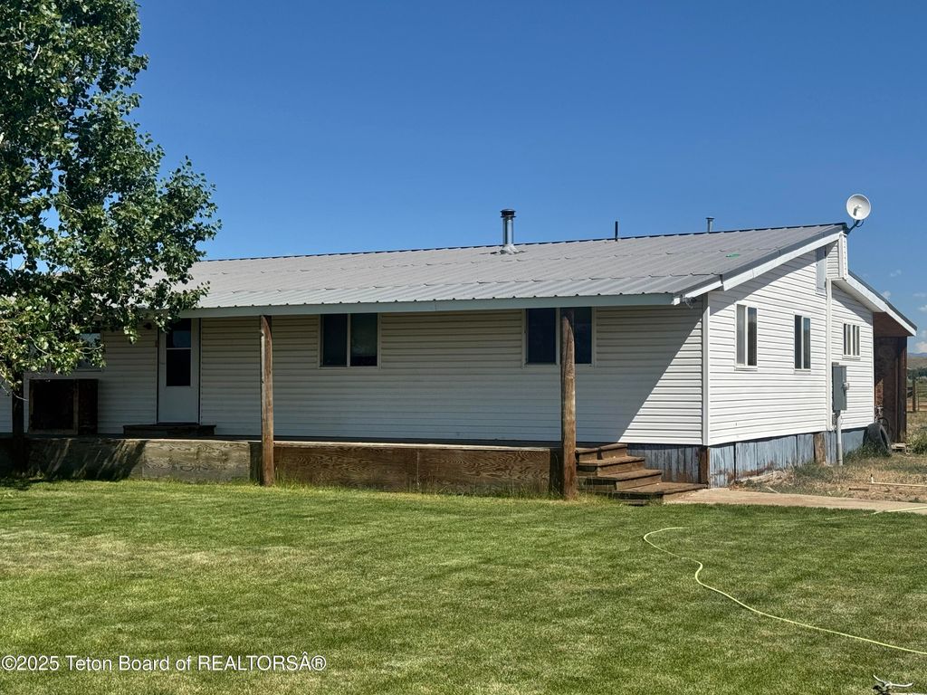 19 SANDY Lane, Pinedale, WY 82941