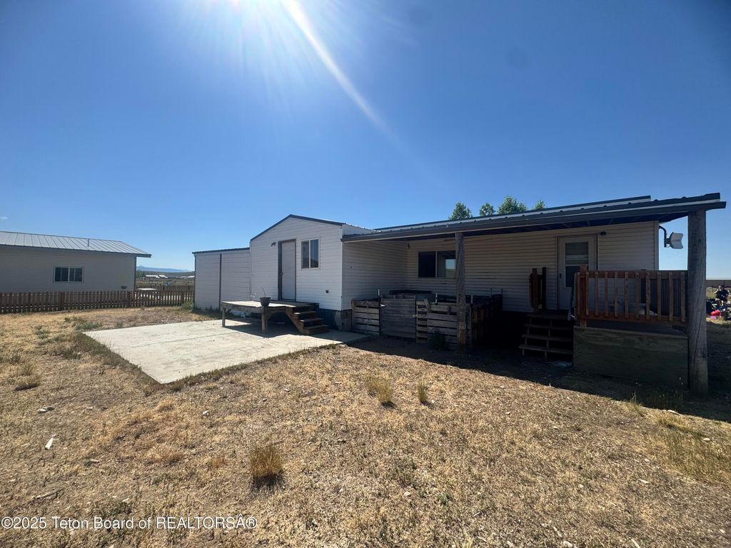 19 SANDY Lane, Pinedale, WY 82941 photo 24