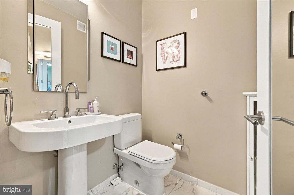 1414 S PENN SQ #22H, PHILADELPHIA, PA 19102 — photo 3