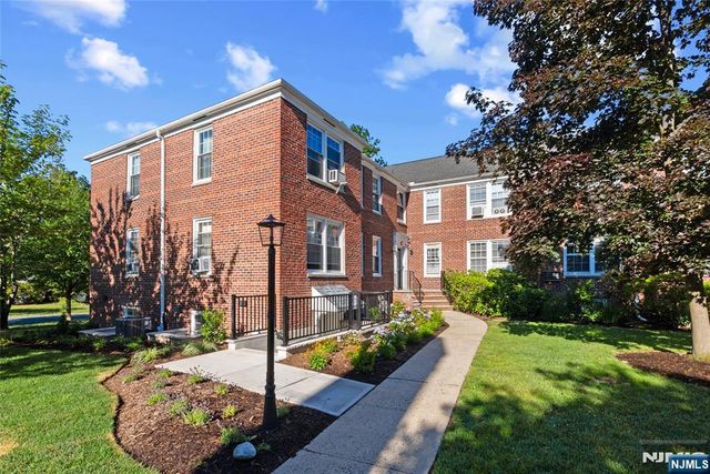 101 Gates C1, Montclair, NJ 07042
