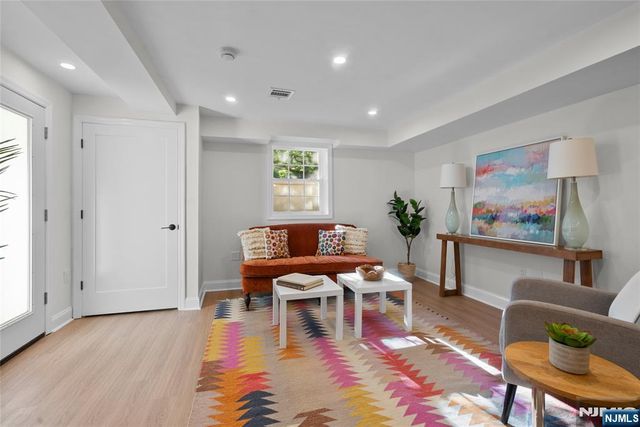101 Gates C1, Montclair, NJ 07042