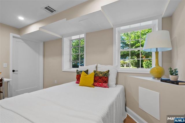 101 Gates C1, Montclair, NJ 07042