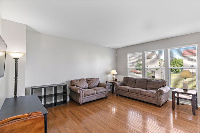 6N495 Roosevelt Avenue, St. Charles, IL 60174