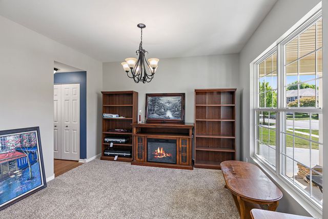 6N495 Roosevelt Avenue, St. Charles, IL 60174