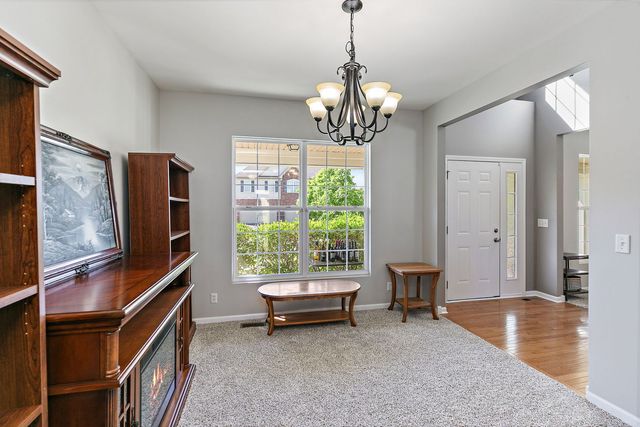 6N495 Roosevelt Avenue, St. Charles, IL 60174