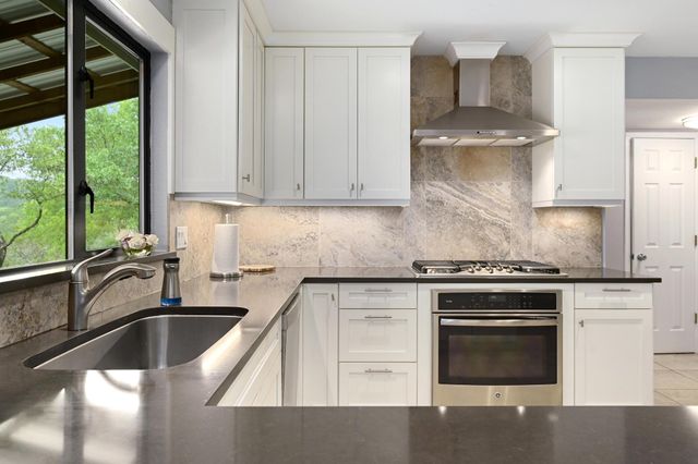 2009 S Oak Canyon RD, Austin, TX 78746