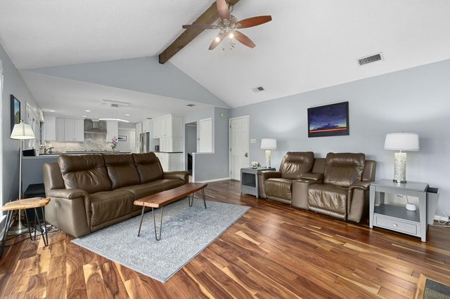 2009 S Oak Canyon RD, Austin, TX 78746