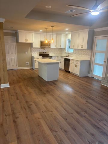 865 Seyburn Ct, Baton Rouge, LA 70808