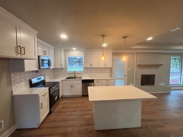 865 Seyburn Ct, Baton Rouge, LA 70808