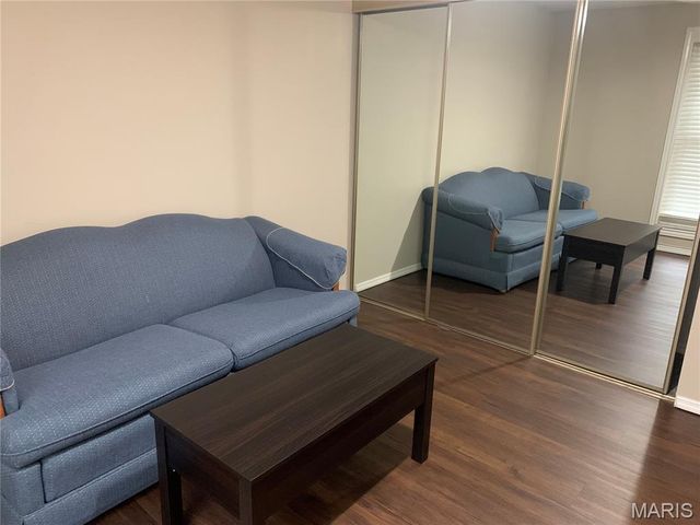 1521 Hedgeford Drive 5, Chesterfield, MO 63017