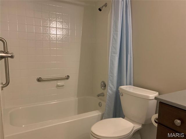 1521 Hedgeford Drive 5, Chesterfield, MO 63017