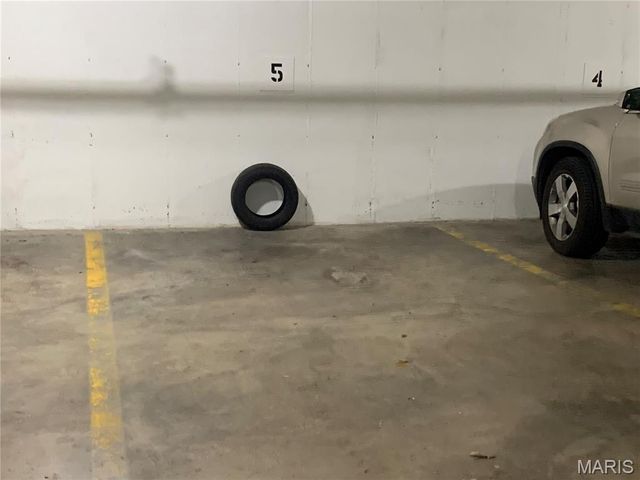 1521 Hedgeford Drive 5, Chesterfield, MO 63017