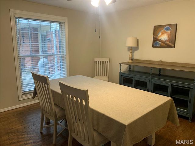 1521 Hedgeford Drive 5, Chesterfield, MO 63017