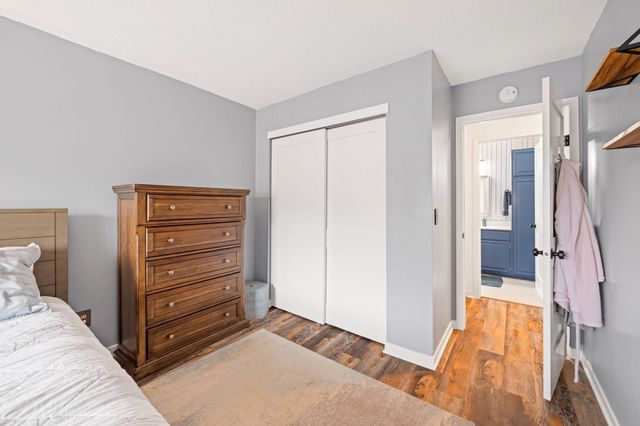 1392 Carling Drive 305, Saint Paul, MN 55108