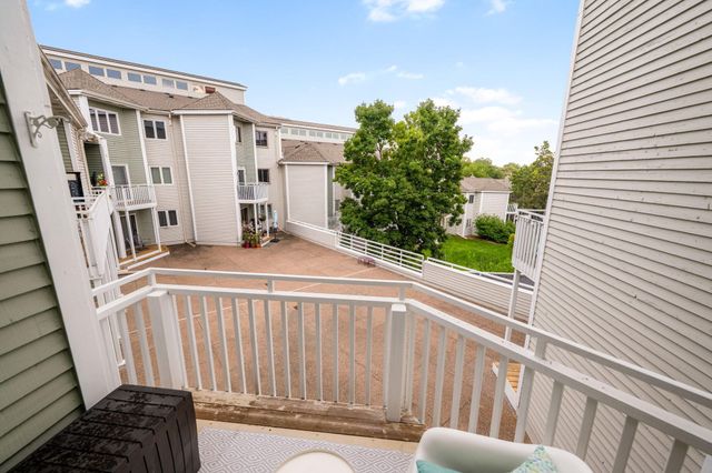 1392 Carling Drive 305, Saint Paul, MN 55108