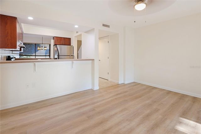 4946 25TH STREET W 102, Bradenton, FL 34207