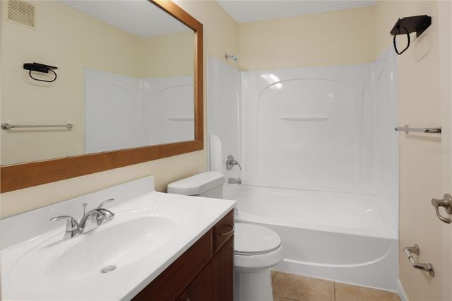 4946 25TH STREET W 102, Bradenton, FL 34207