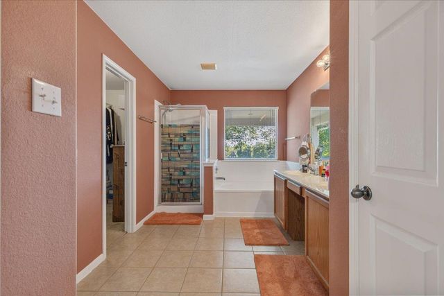 1553 Amberwood LOOP, Kyle, TX 78640