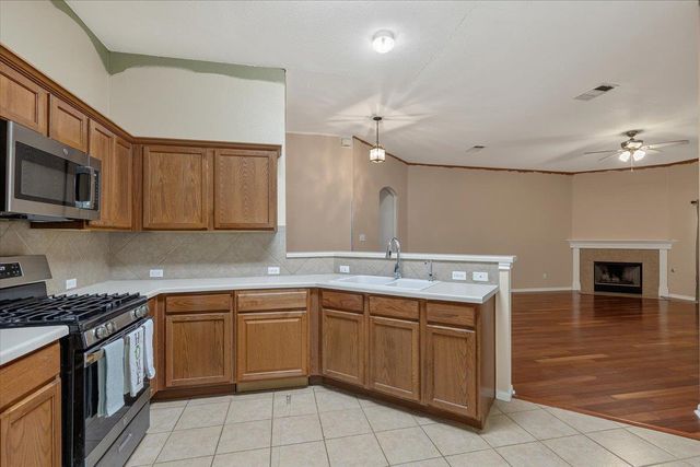 1553 Amberwood LOOP, Kyle, TX 78640