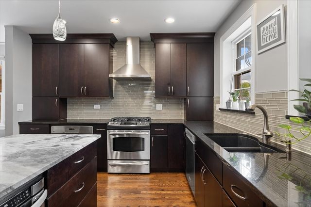 7315 W Lunt Avenue, Chicago, IL 60631