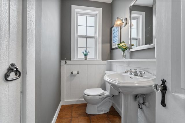 7315 W Lunt Avenue, Chicago, IL 60631