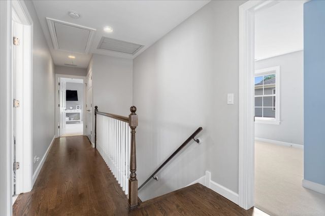 7315 W Lunt Avenue, Chicago, IL 60631