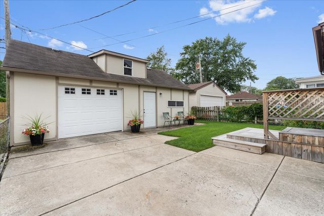 7315 W Lunt Avenue, Chicago, IL 60631