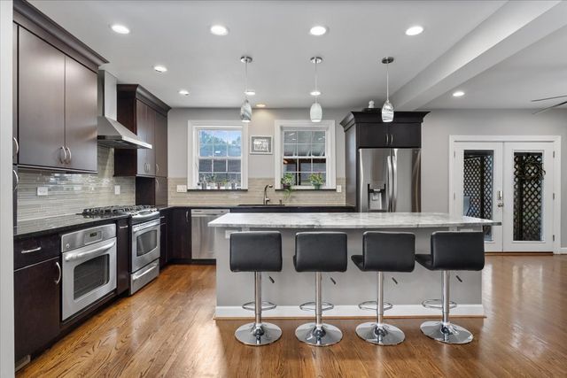 7315 W Lunt Avenue, Chicago, IL 60631