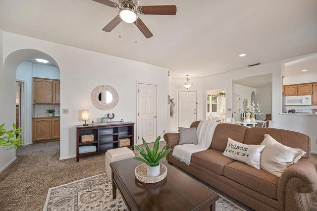 106 Pascoe Ct, Folsom, CA 95630