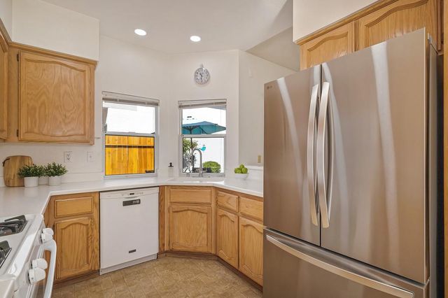 106 Pascoe Ct, Folsom, CA 95630