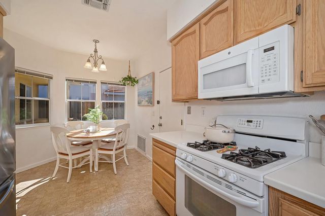 106 Pascoe Ct, Folsom, CA 95630