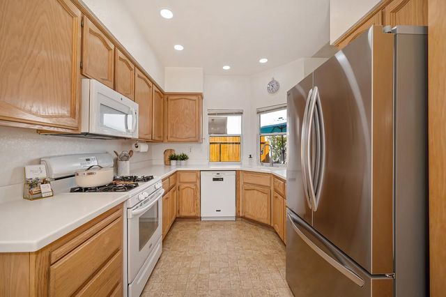 106 Pascoe Ct, Folsom, CA 95630