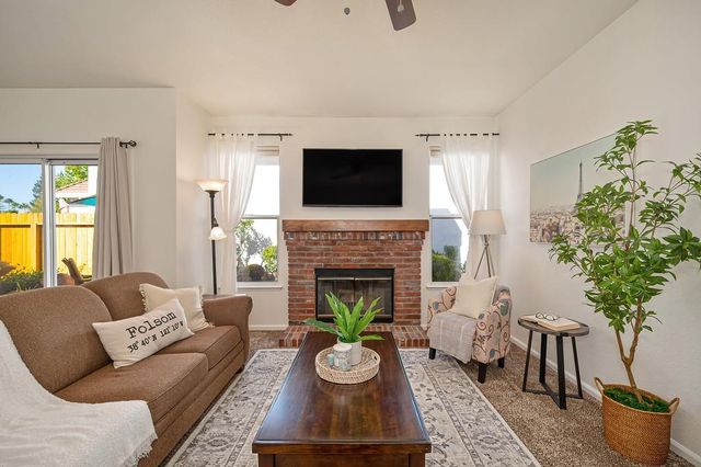 106 Pascoe Ct, Folsom, CA 95630