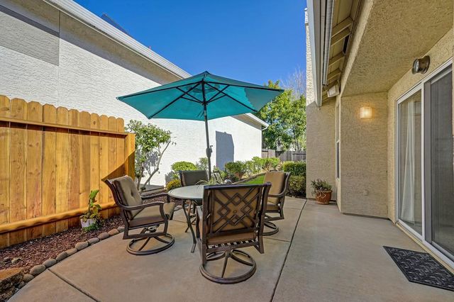 106 Pascoe Ct, Folsom, CA 95630
