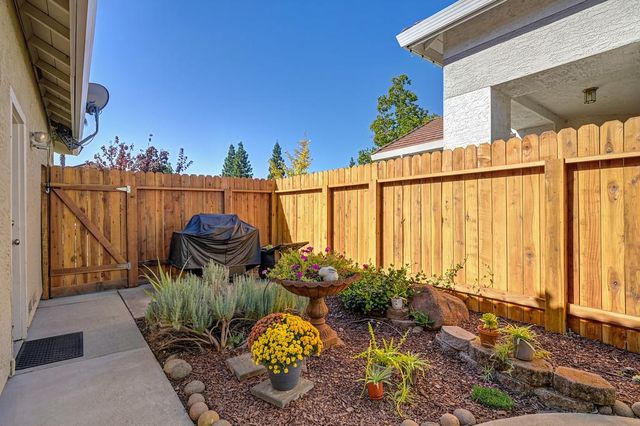 106 Pascoe Ct, Folsom, CA 95630