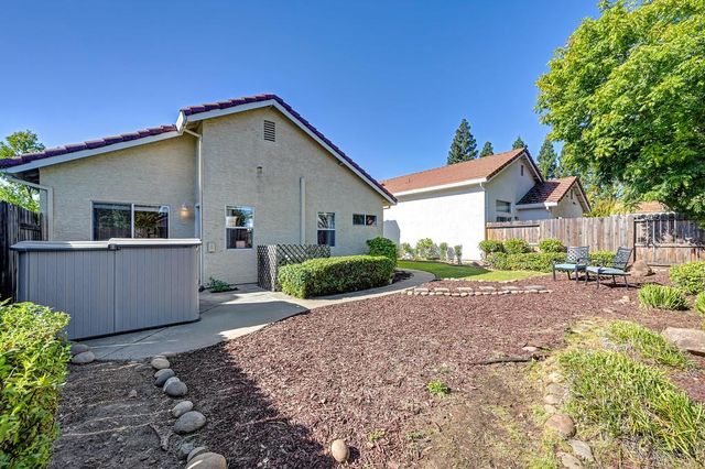 106 Pascoe Ct, Folsom, CA 95630