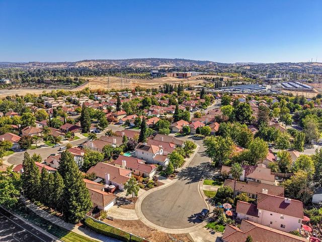 106 Pascoe Ct, Folsom, CA 95630