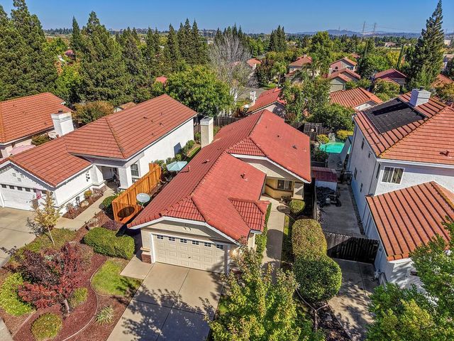 106 Pascoe Ct, Folsom, CA 95630
