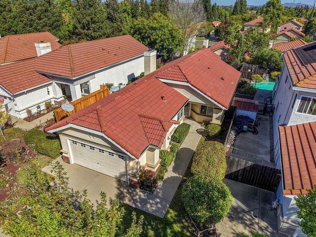 106 Pascoe Ct, Folsom, CA 95630