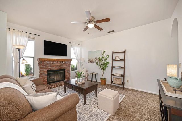 106 Pascoe Ct, Folsom, CA 95630