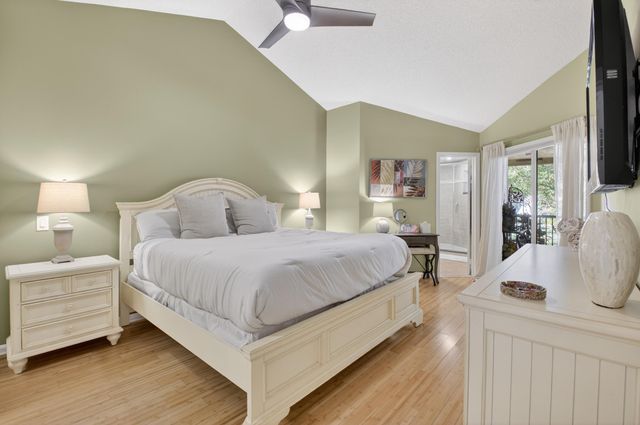 6658 Via Regina 10, Boca Raton, FL 33433