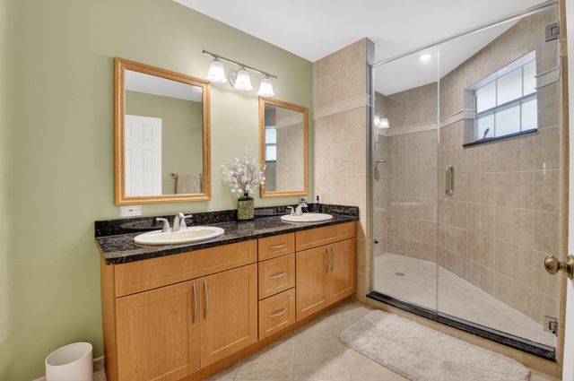 6658 Via Regina 10, Boca Raton, FL 33433