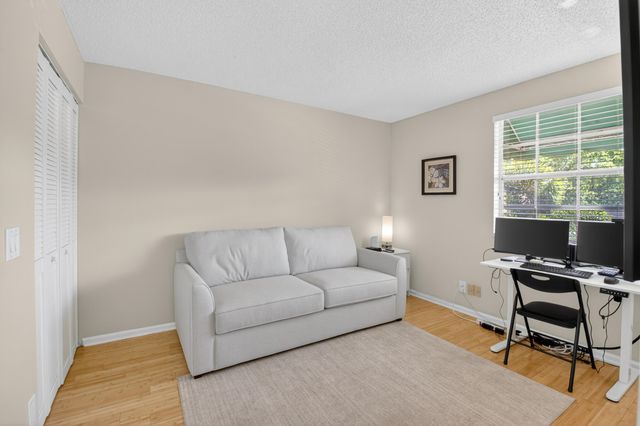 6658 Via Regina 10, Boca Raton, FL 33433